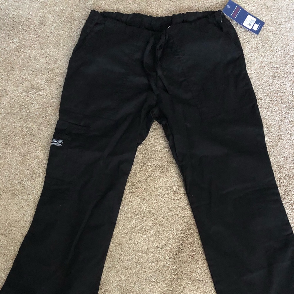 Cherokee Black Scrub Pants *PETITE*
